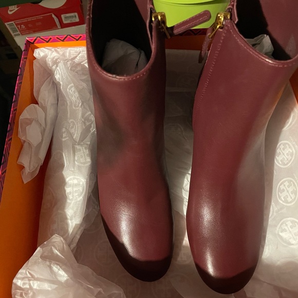 Brand new Tory Burch croc/smooth leather booties - Picture 2 of 4